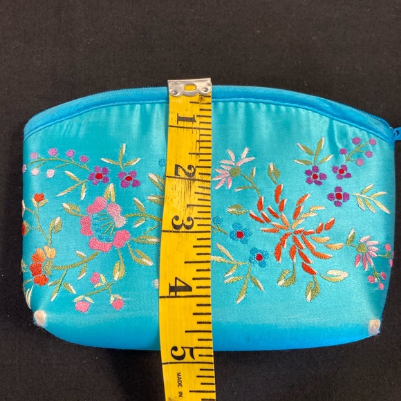 Small Turquoise makeup purse with flower embroidery. - Picture 3 of 7